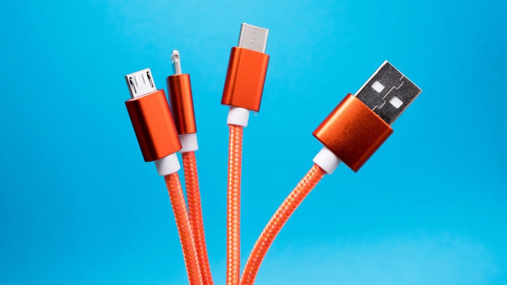 حمله Plug and Pwn